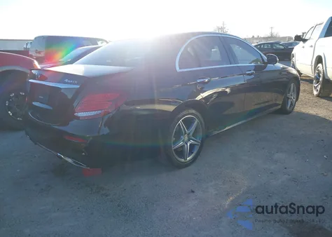 2017 Mercedes-Benz E 300 4Matic из США, поврежденный, VIN WDDZF4KB8HA043847